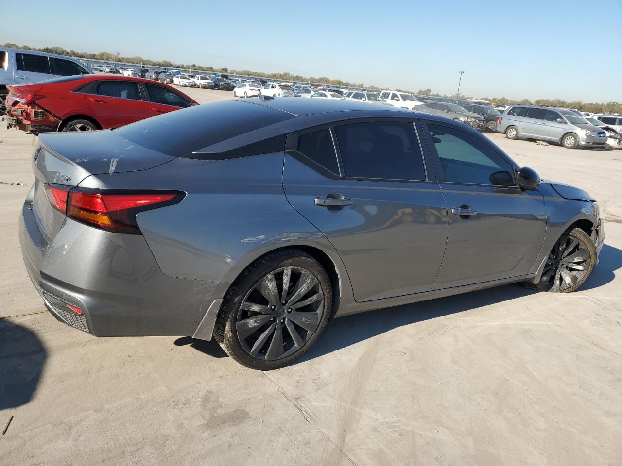 Image 3 of 2020 NISSAN ALTIMA SR 2020 with VIN 1N4BL4CV0LC281675