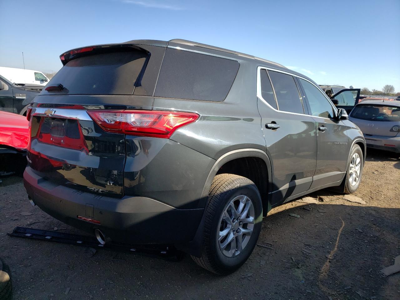 Image 3 of 2021 CHEVROLET TRAVERSE LT 2021 with VIN 1GNEVGKW0MJ132104