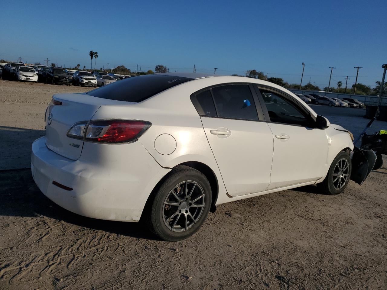 Изображение 3 2013 MAZDA 3 I 2013 с VIN JM1BL1V76D1769341