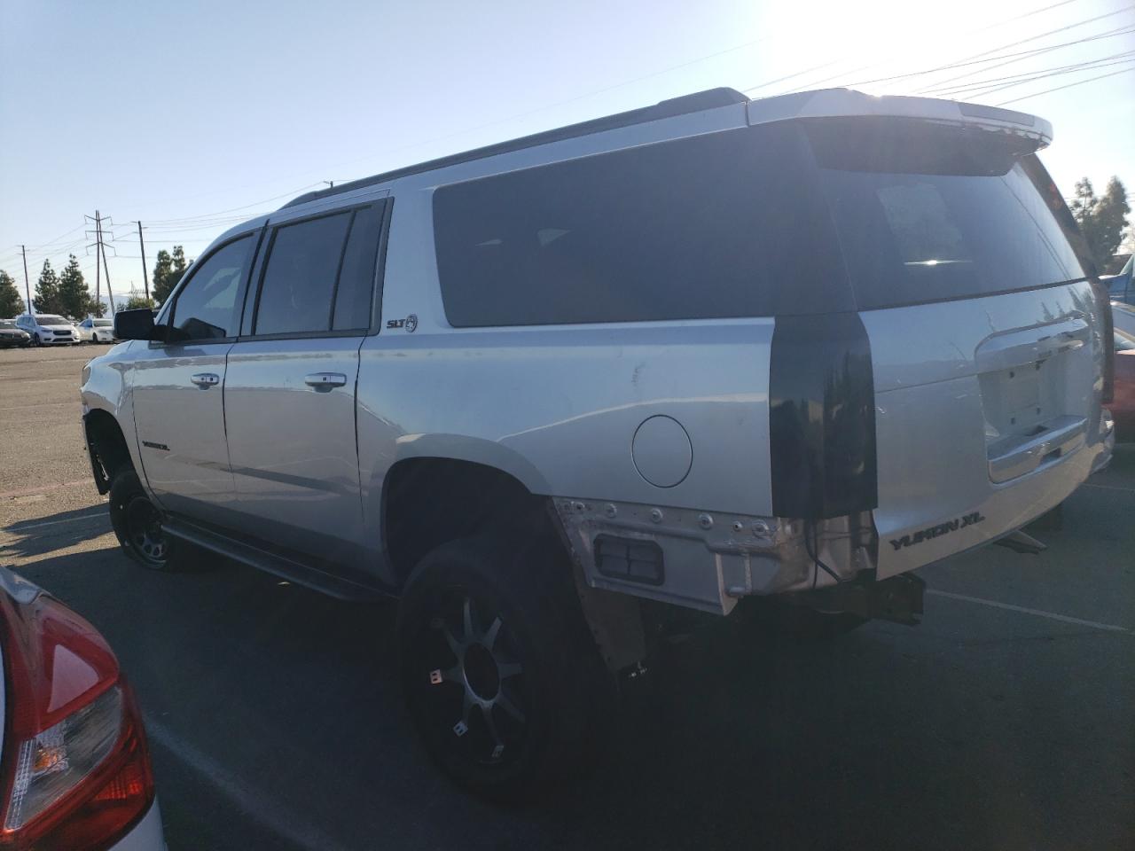 Изображение 2 2017 GMC YUKON XL K1500 SLT 2017 с VIN 1GKS2GKCXHR109855