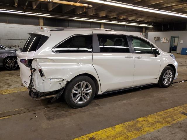 Image 3 of 2021 TOYOTA SIENNA LIMITED 2021 with VIN 5TDZRKECXMS019119