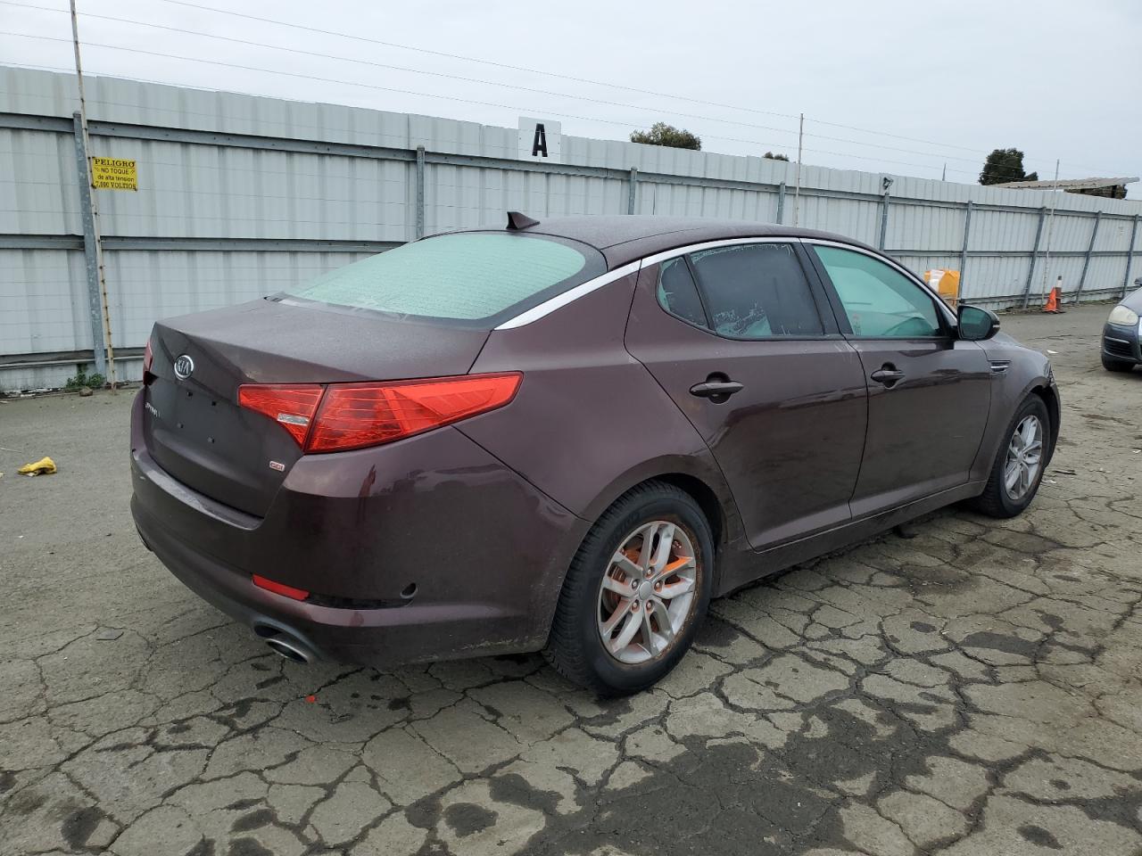 Obraz 3 z 2011 KIA OPTIMA LX 2011 z VIN KNAGM4A70B5174384