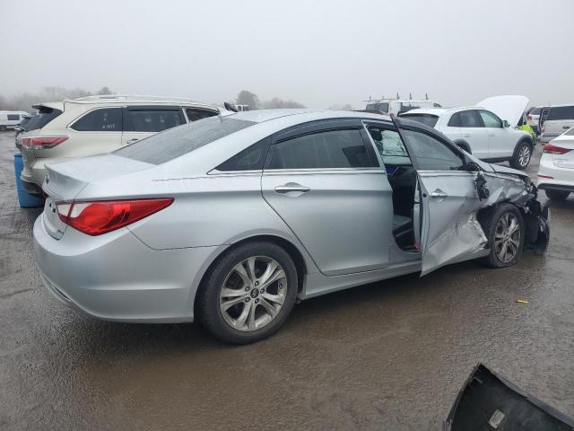 Image 3 of 2011 HYUNDAI SONATA SE 2011 with VIN 5NPEC4AC2BH227001