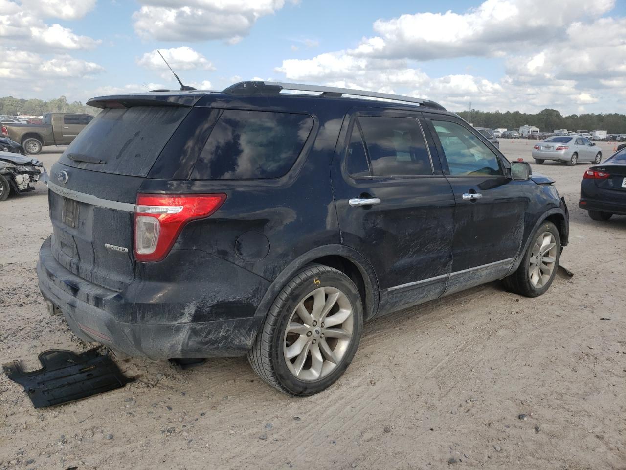 Image 3 of 2015 FORD EXPLORER LIMITED 2015 with VIN 1FM5K7F82FGB17936