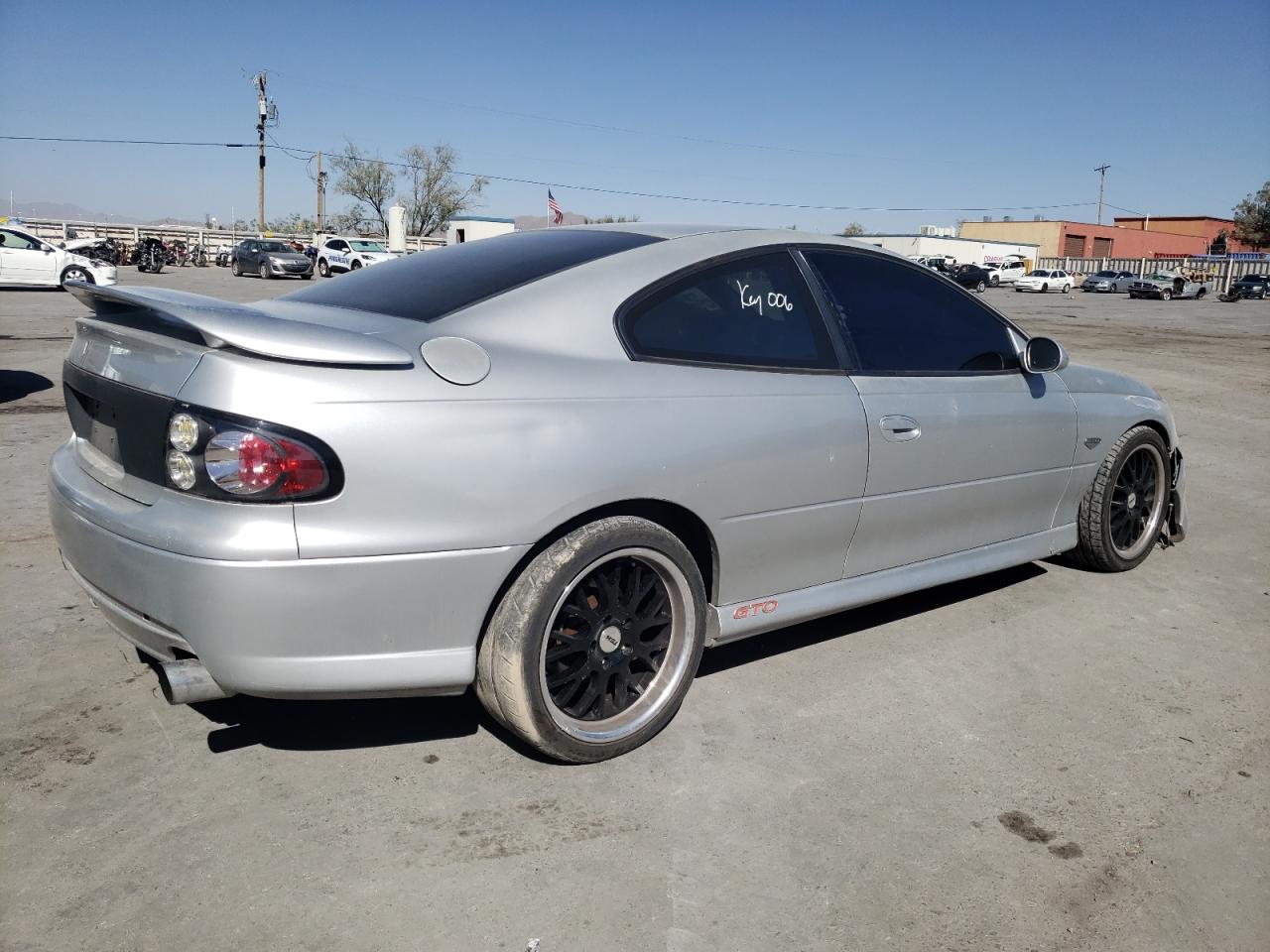 Obraz 3 z 2006 PONTIAC GTO  2006 z VIN 6G2VX12U46L560495