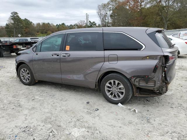 Image 2 of 2021 TOYOTA SIENNA XLE 2021 with VIN 5TDYRKECXMS007614