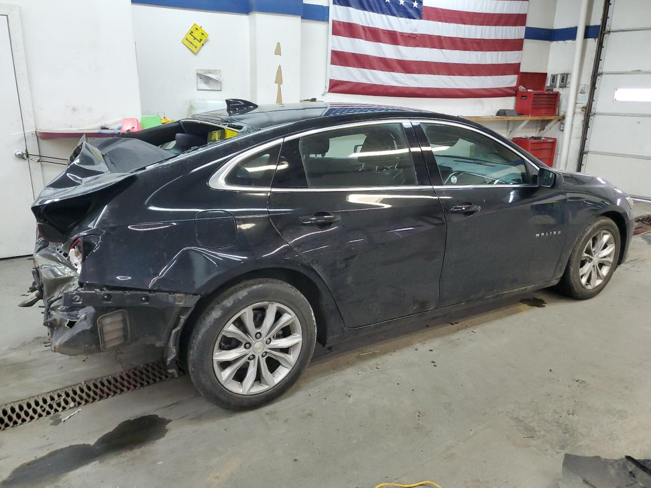 Image 3 of 2020 CHEVROLET MALIBU LT 2020 with VIN 1G1ZD5ST2LF082534
