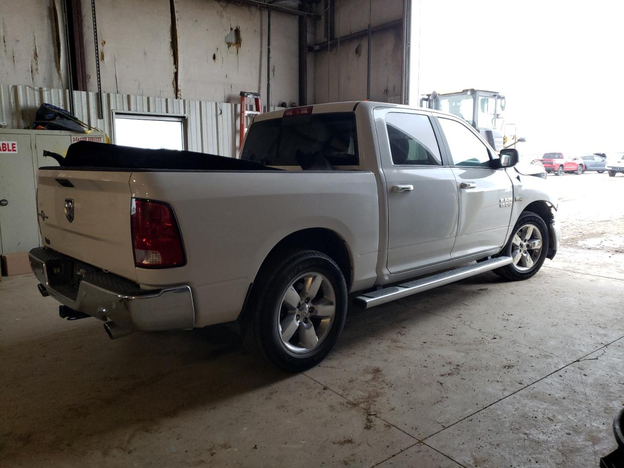 Image 3 of 2018 RAM 1500 SLT 2018 with VIN 3C6RR6LT0JG249764