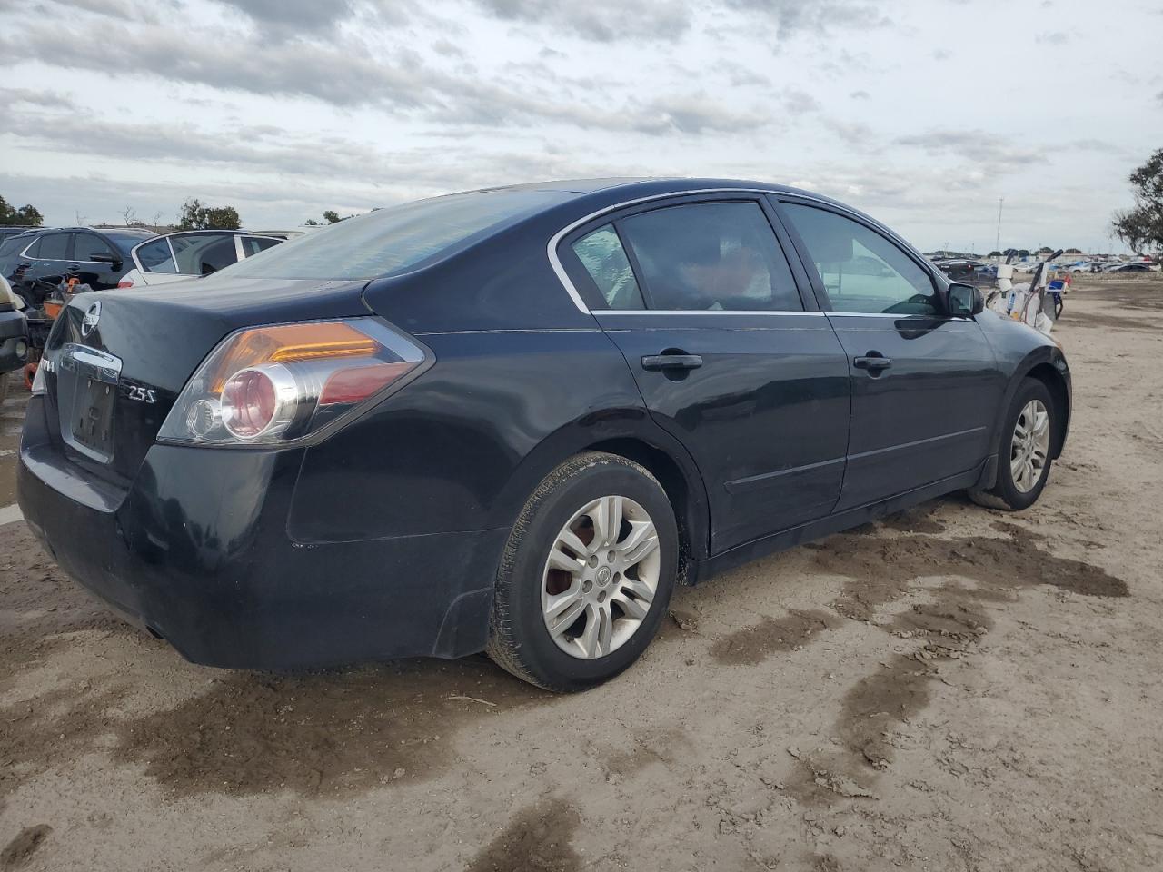 Obraz 3 z 2012 NISSAN ALTIMA BASE 2012 z VIN 1N4AL2AP1CN465550