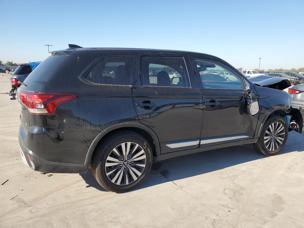 Image 3 of 2020 MITSUBISHI OUTLANDER SE 2020 with VIN JA4AD3A37LZ024115