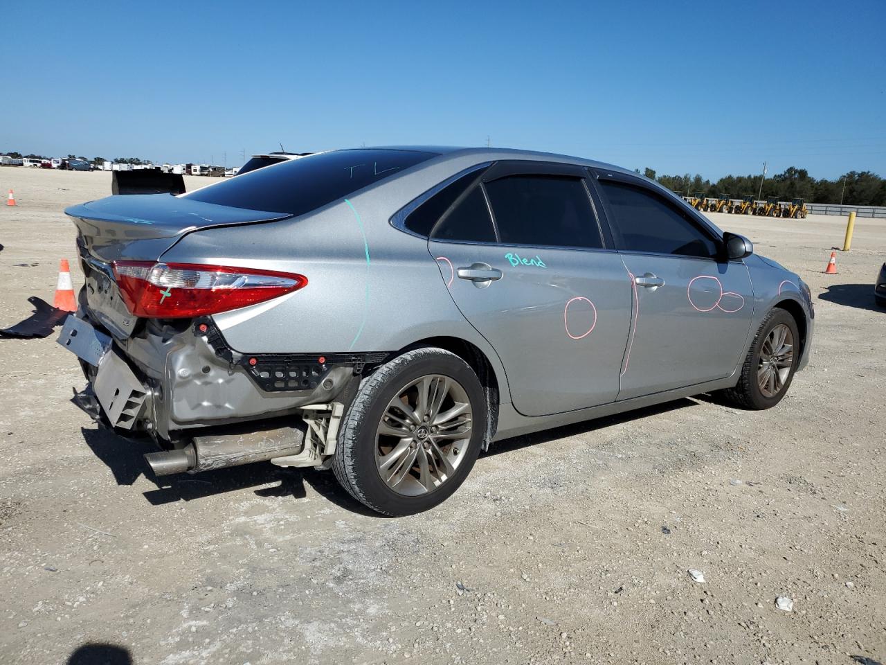 Image 3 of 2017 TOYOTA CAMRY LE 2017 with VIN 4T1BF1FK2HU765846