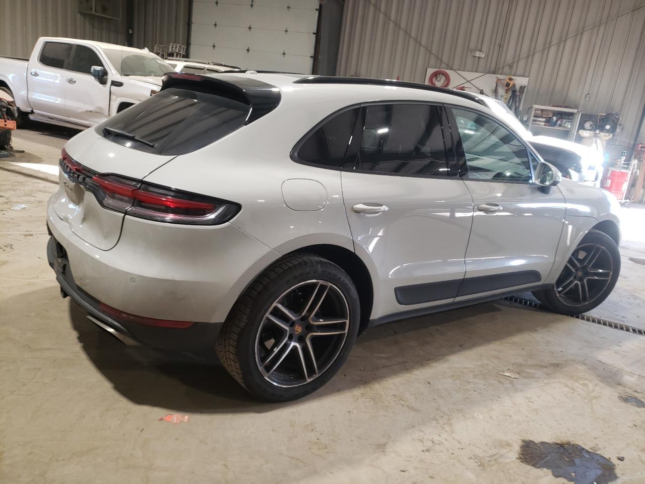 Image 3 of 2021 PORSCHE MACAN  2021 with VIN WP1AA2A59MLB16100