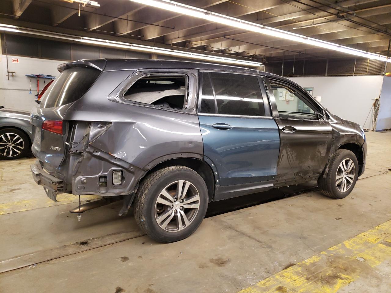 Obraz 3 z 2017 HONDA PILOT EXL 2017 z VIN 5FNYF6H55HB096855