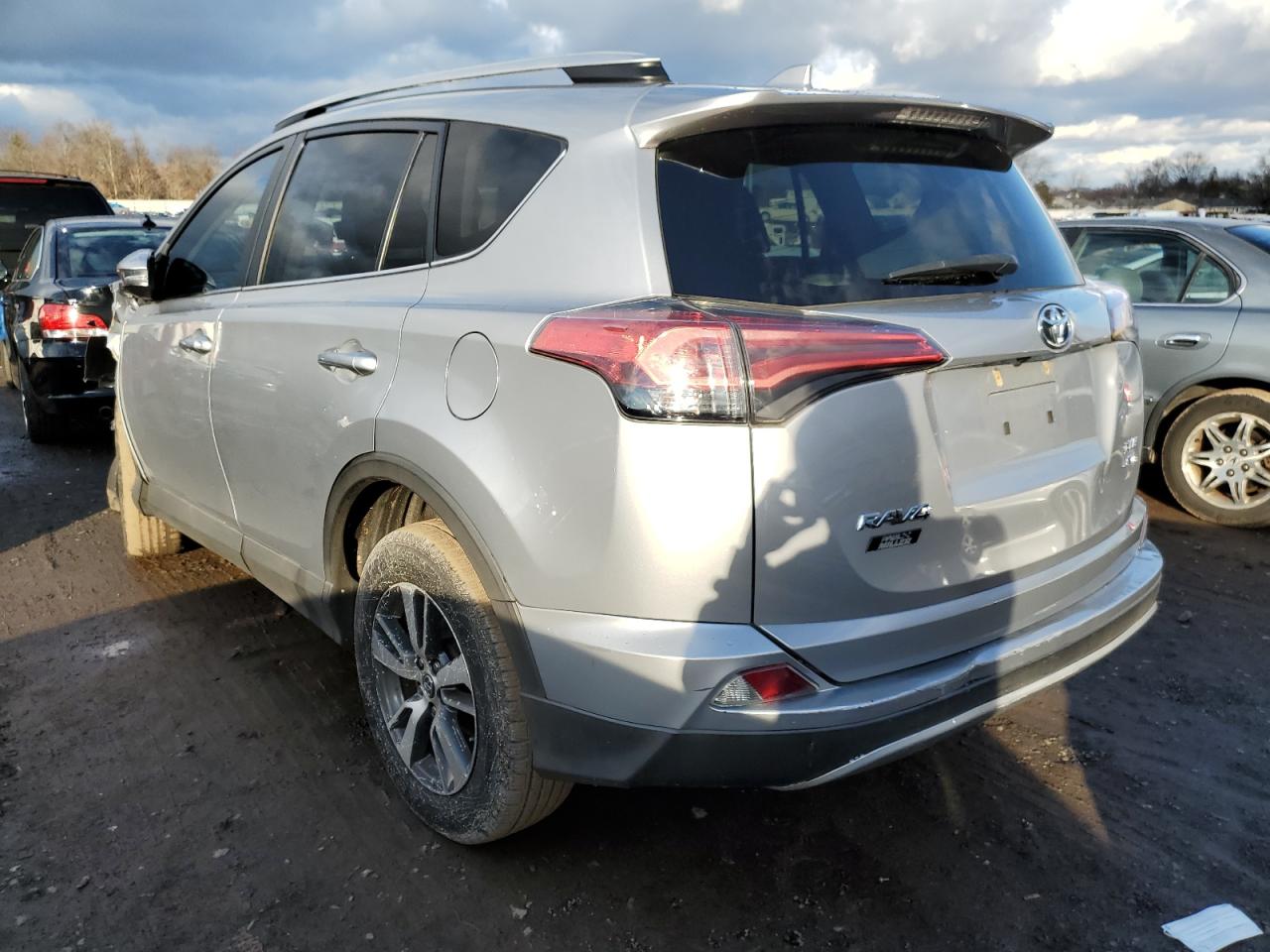 Изображение 2 2016 TOYOTA RAV4 XLE 2016 с VIN 2T3RFREV5GW523633