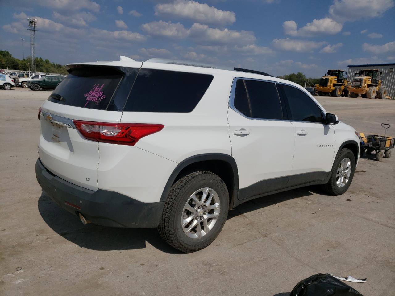 Image 3 of 2018 CHEVROLET TRAVERSE LT 2018 with VIN 1GNERGKW8JJ124428