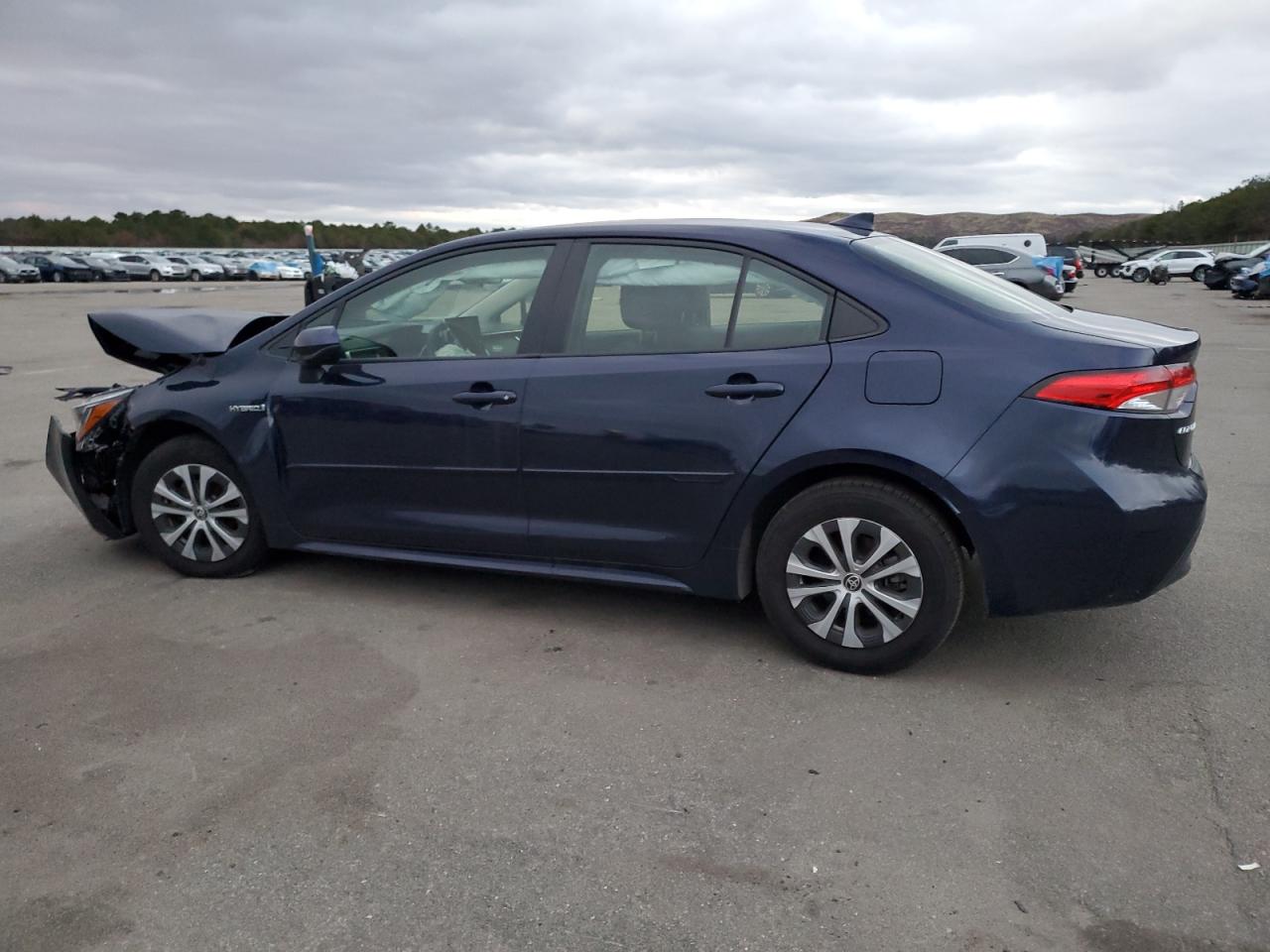 Изображение 2 2021 TOYOTA COROLLA LE 2021 с VIN JTDEAMDE7MJ031648