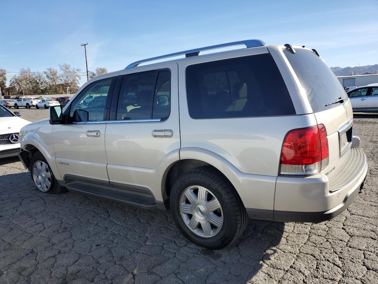 Image 2 of 2005 LINCOLN AVIATOR  2005 with VIN 5LMEU88H65ZJ27415