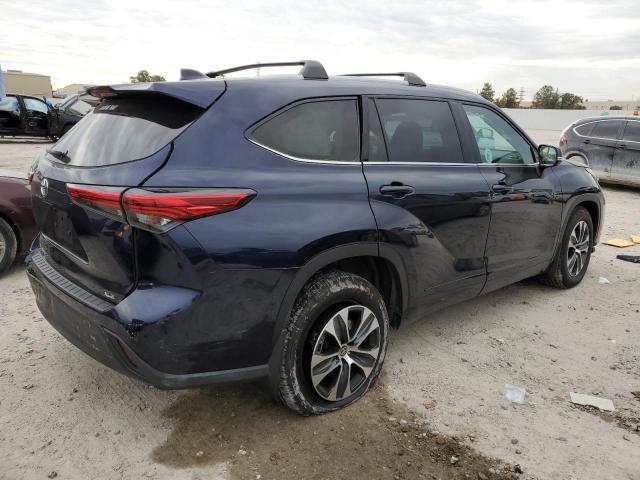Image 3 of 2022 TOYOTA HIGHLANDER XLE 2022 with VIN 5TDGZRAH5NS546827