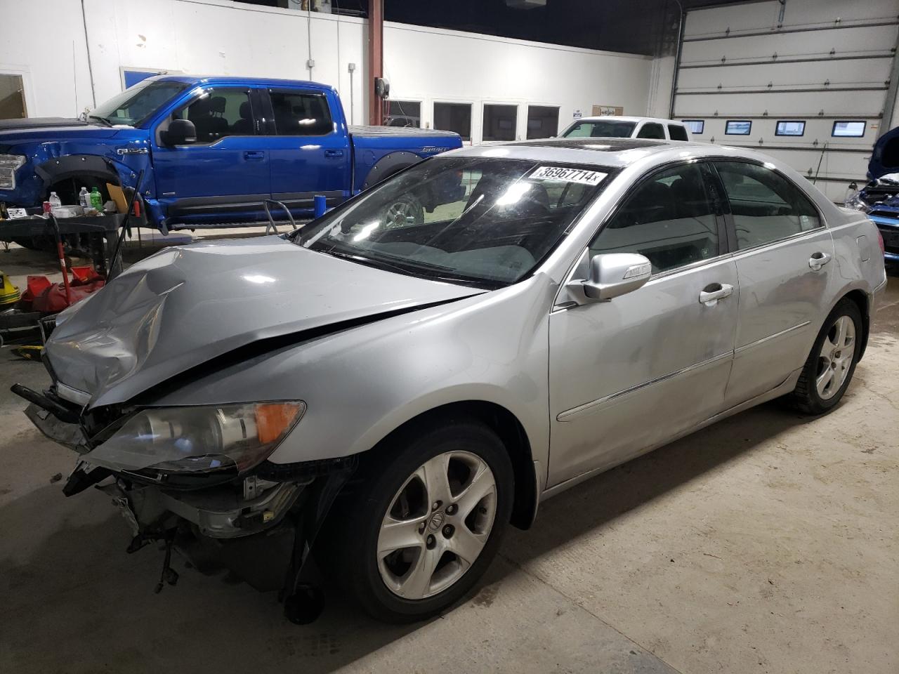 Image 1 of 2007 ACURA RL  2007 with VIN JH4KB16617C003873
