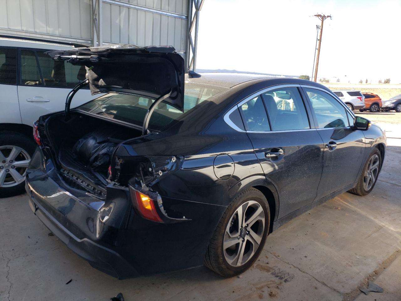 Obraz 3 z 2022 SUBARU LEGACY LIMITED 2022 z VIN 4S3BWAN68N3028046