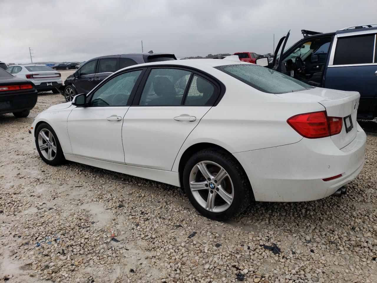 Изображение 2 2015 BMW 328 I SULEV 2015 с VIN WBA3C1C5XFP853942