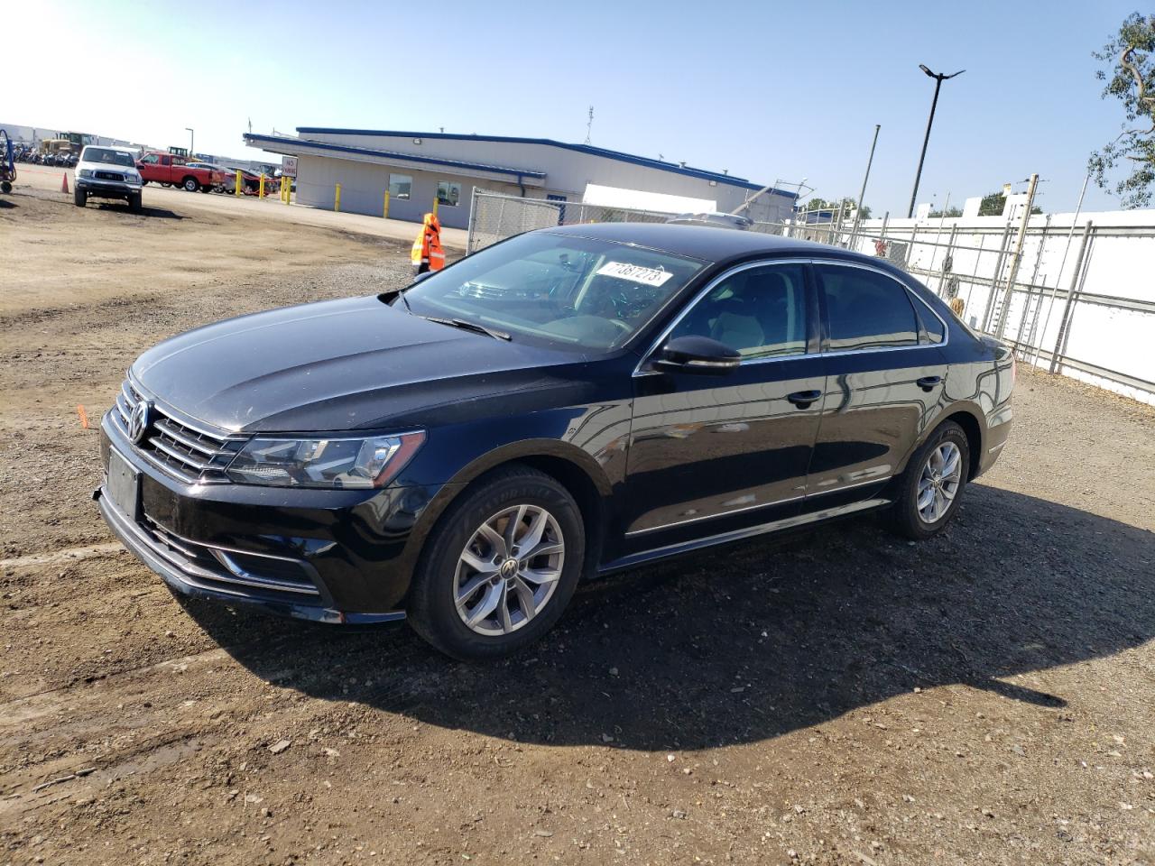 Изображение 2016 VOLKSWAGEN PASSAT S 2016