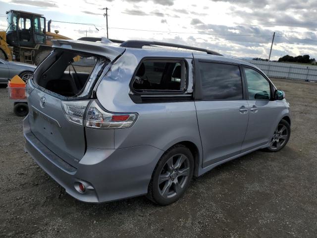 Obraz 3 z 2018 TOYOTA SIENNA SE 2018 z VIN 5TDXZ3DC6JS958455
