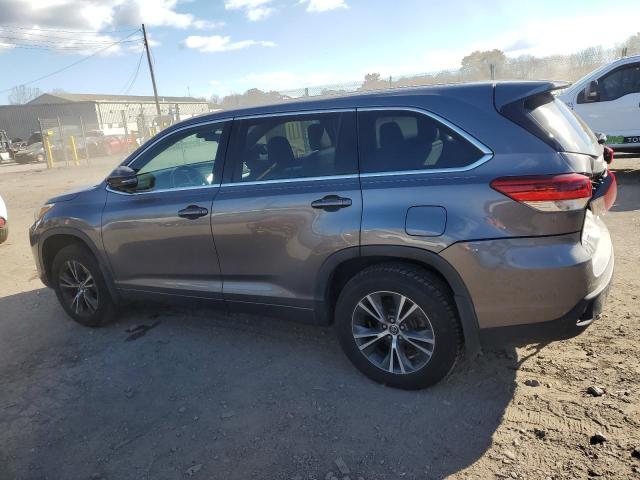 Obraz 2 z 2017 TOYOTA HIGHLANDER LE 2017 z VIN 5TDBZRFH2HS458731