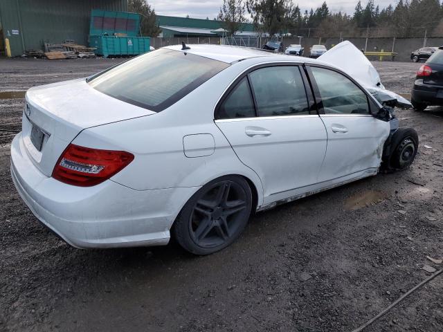 Obraz 3 z 2014 MERCEDES-BENZ C-CLASS 250 2014 z VIN WDDGF4HB0EA959822