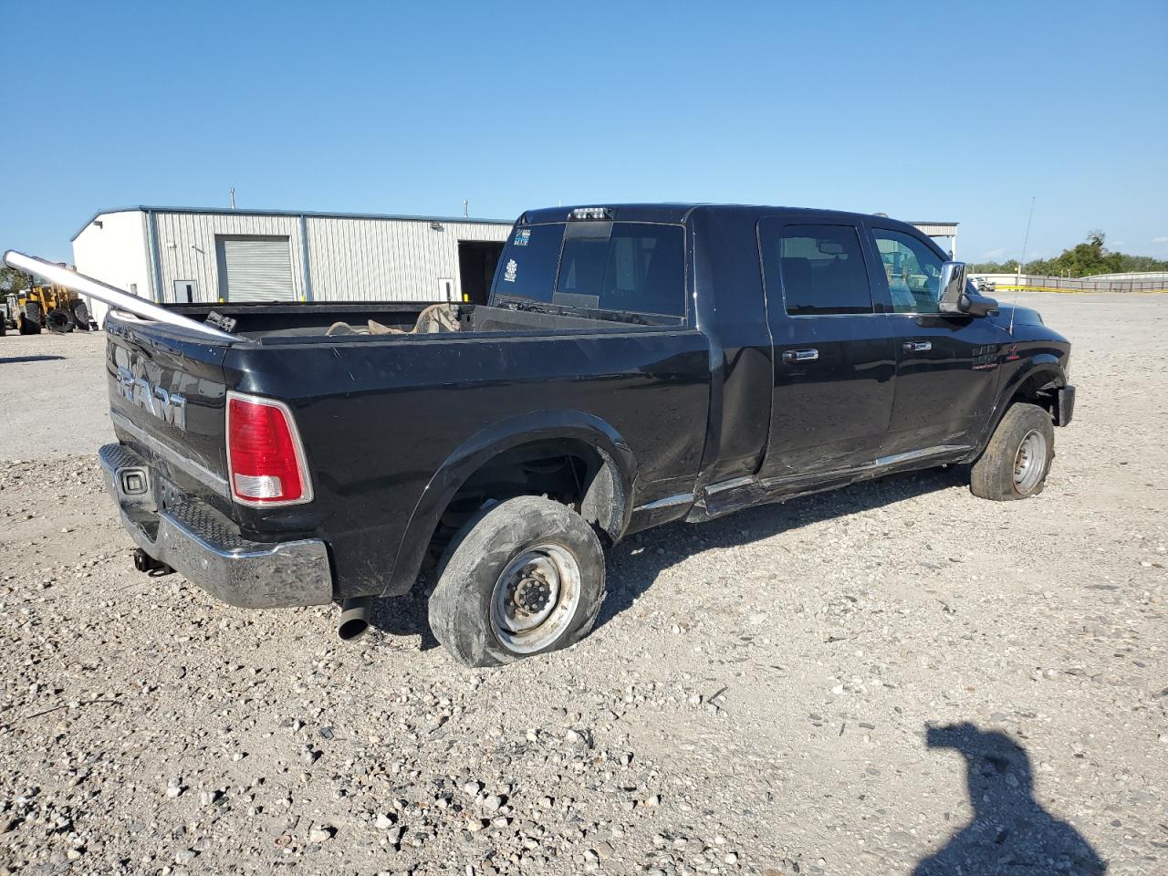 Image 3 of 2016 RAM 3500 LONGHORN 2016 with VIN 3C63R3NL8GG170949