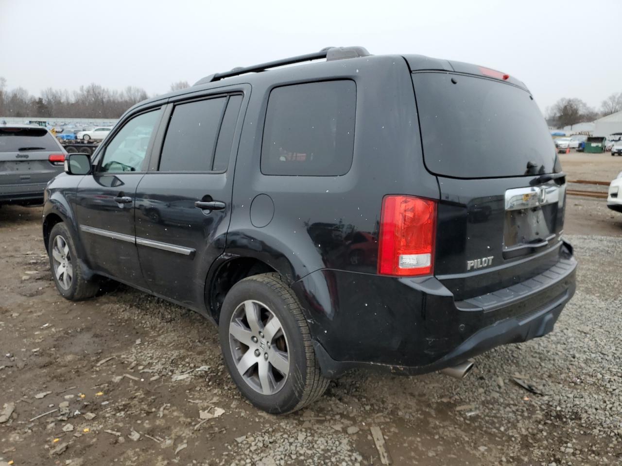 Изображение 2 2012 HONDA PILOT TOURING 2012 с VIN 5FNYF4H96CB010999