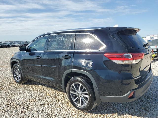 Image 2 of 2018 TOYOTA HIGHLANDER SE 2018 with VIN 5TDJZRFH6JS864013