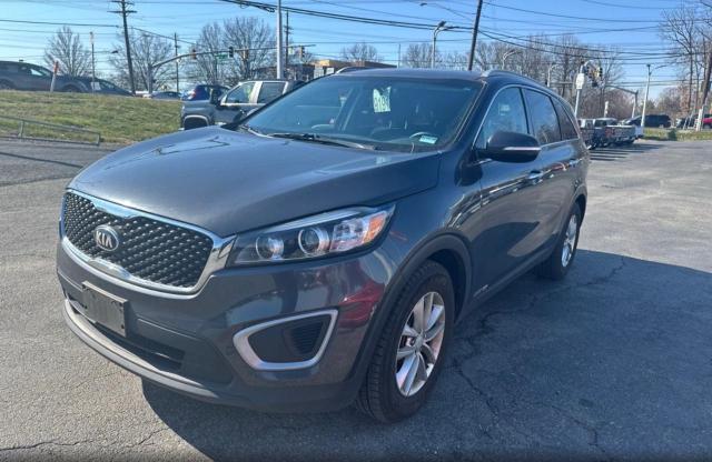 Image 2 of 2016 KIA SORENTO LX 2016 with VIN 5XYPGDA56GG174767