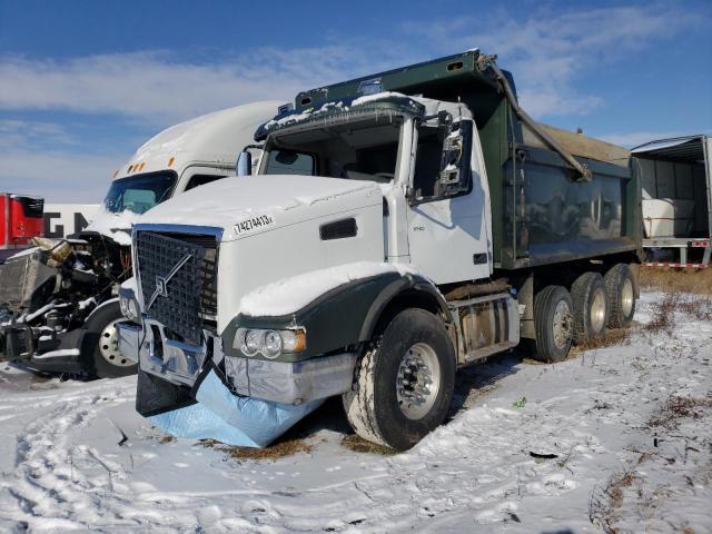 Изображение 2 2021 VOLVO VHD  2021 с VIN 4V5KG9DH3MN275962