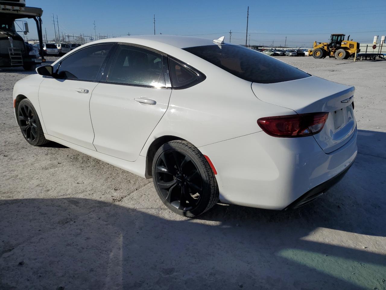 Изображение 2 2015 CHRYSLER 200 S 2015 с VIN 1C3CCCBG3FN573359