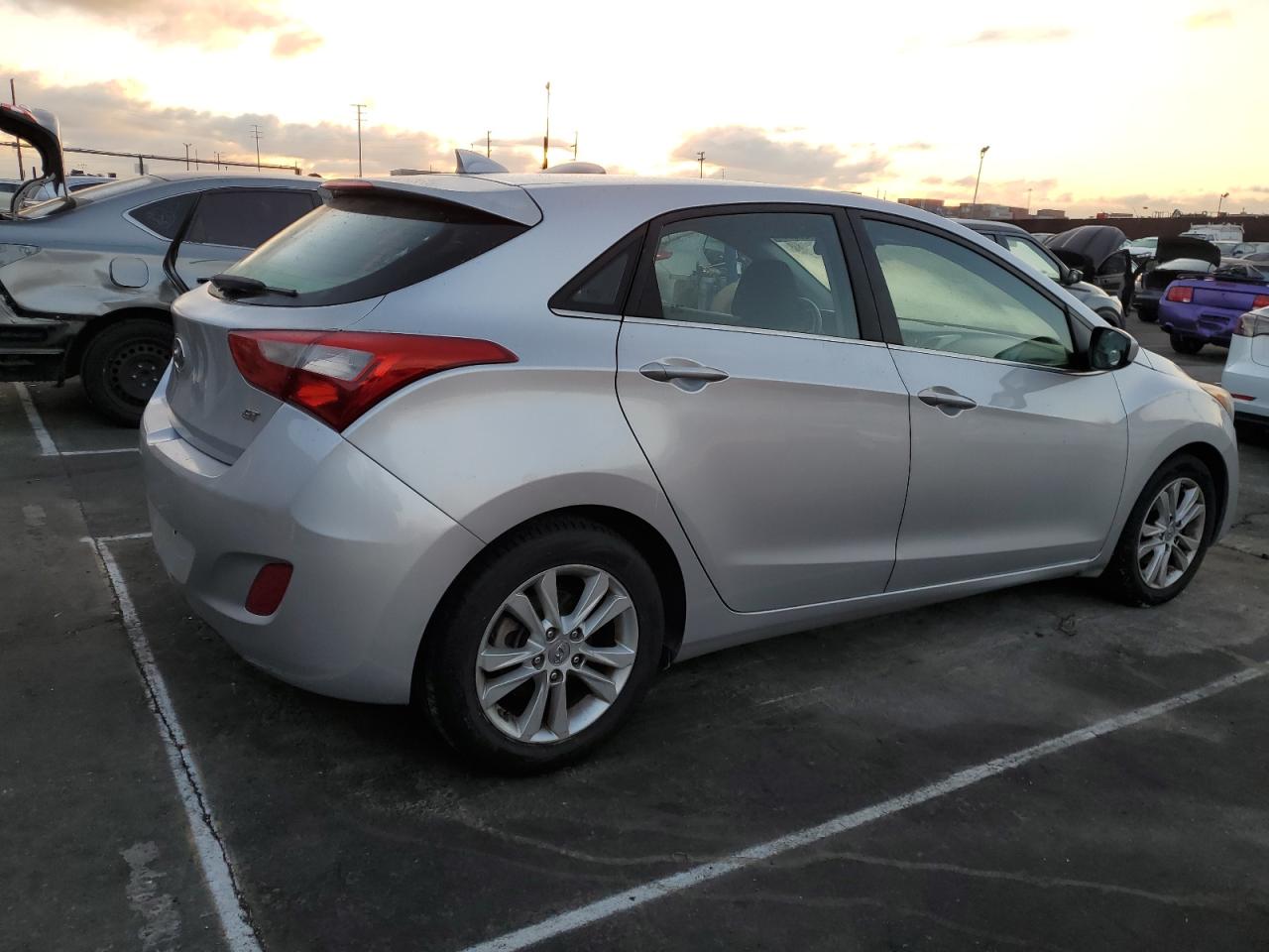 Изображение 3 2013 HYUNDAI ELANTRA GT  2013 с VIN KMHD35LE2DU094857