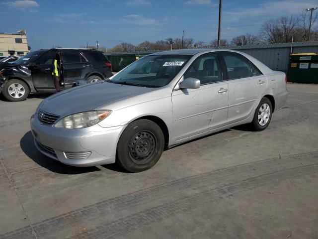 Obraz 1 z 2006 TOYOTA CAMRY LE 2006 z VIN 4T1BE32K76U704445