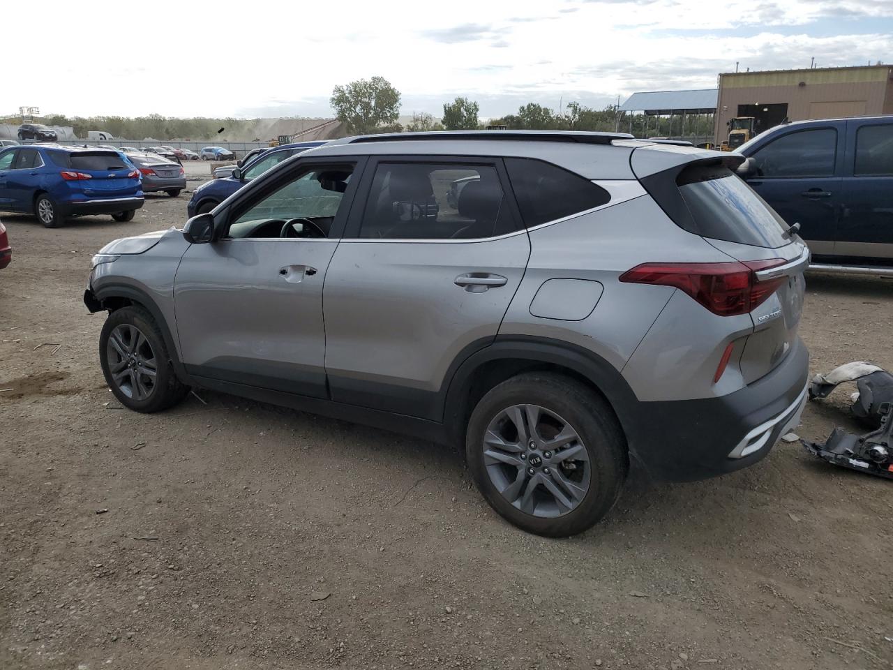 Obraz 2 z 2021 KIA SELTOS S 2021 z VIN KNDEU2AA6M7129614