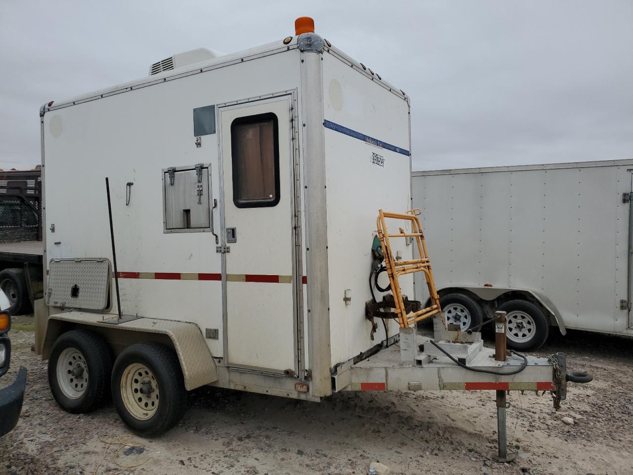 Image 1 of 2000 PELS FIBERLITE 2000 with VIN 1R9US1024YB295263