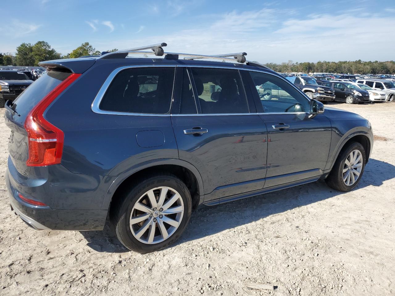Image 3 of 2018 VOLVO XC90 T6 2018 with VIN YV4A22PK2J1388701