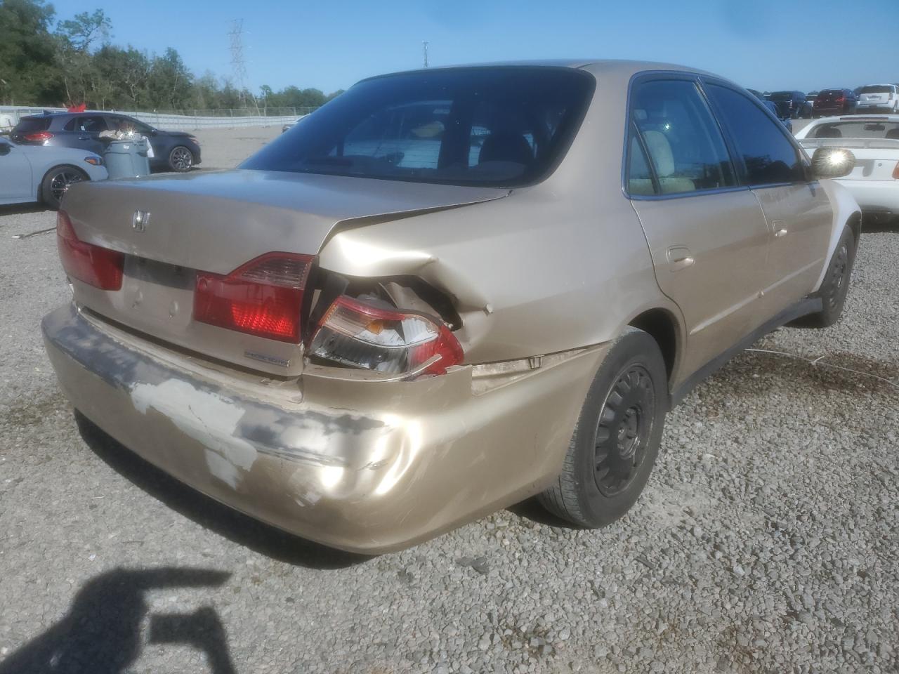 Image 3 of 2000 HONDA ACCORD SE 2000 with VIN 1HGCG6698YA069169