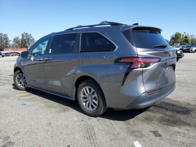 Изображение 2 2022 TOYOTA SIENNA XLE 2022 с VIN 5TDJRKEC0NS114528