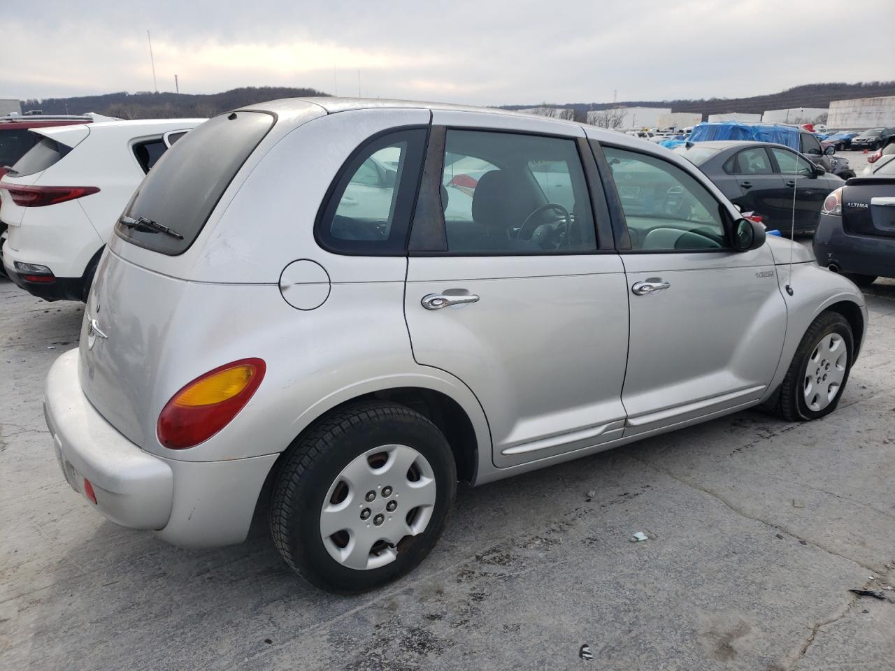 Obraz 3 z 2003 CHRYSLER PT CRUISER CLASSIC 2003 z VIN 3C4FY48B03T641964