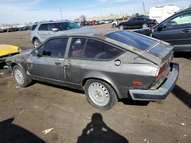 Obraz 2 z 1981 ALFA ROMEO GT V6 2.5 1981 z VIN ZARAA6694B1001567