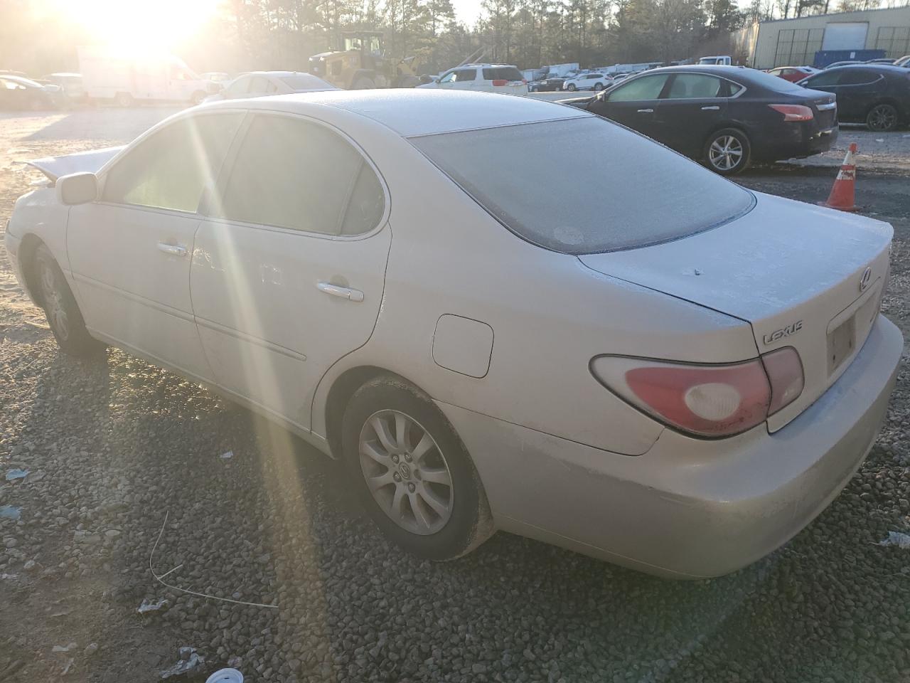 Image 2 of 2003 LEXUS ES 300 2003 with VIN JTHBF30G130125100