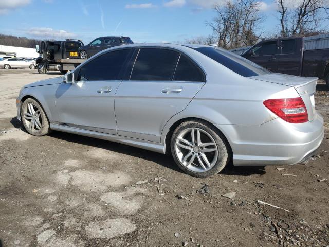 Obraz 2 z 2012 MERCEDES-BENZ C 300 4MATIC 2012 z VIN WDDGF8BB5CR208827
