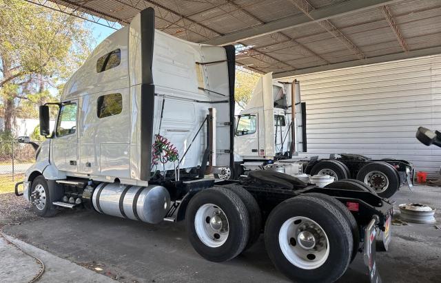 Изображение 3 2019 VOLVO VN VNL 2019 с VIN 4V4NC9TH3KN208676