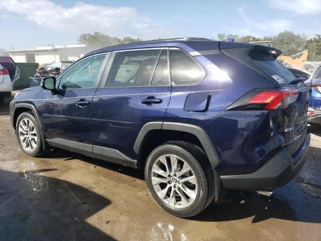 Obraz 2 z 2021 TOYOTA RAV4 XLE PREMIUM 2021 z VIN 2T3C1RFV1MW172458