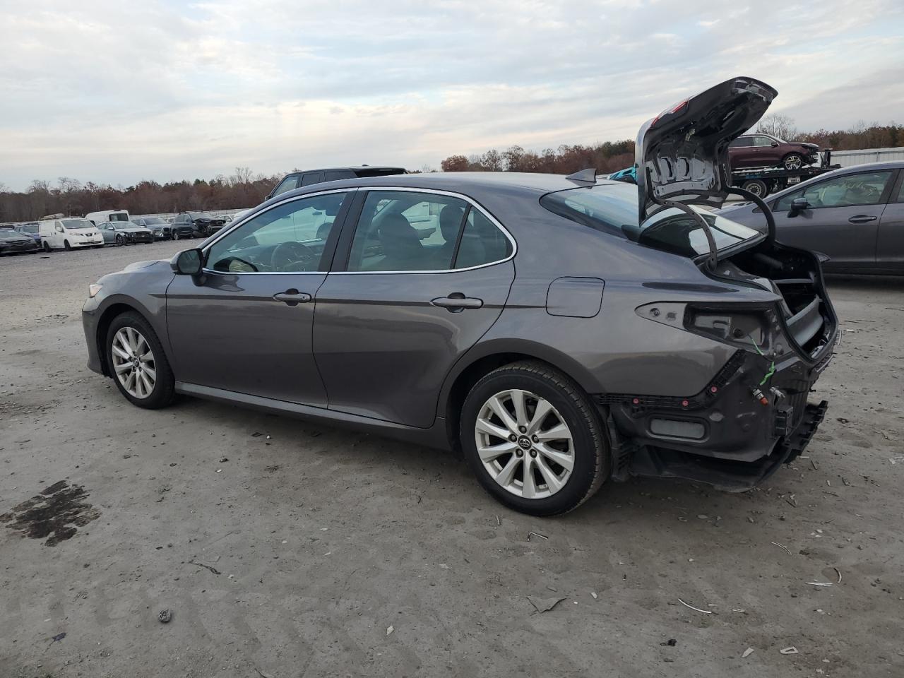 Image 2 of 2020 TOYOTA CAMRY LE 2020 with VIN 4T1C11AKXLU921358