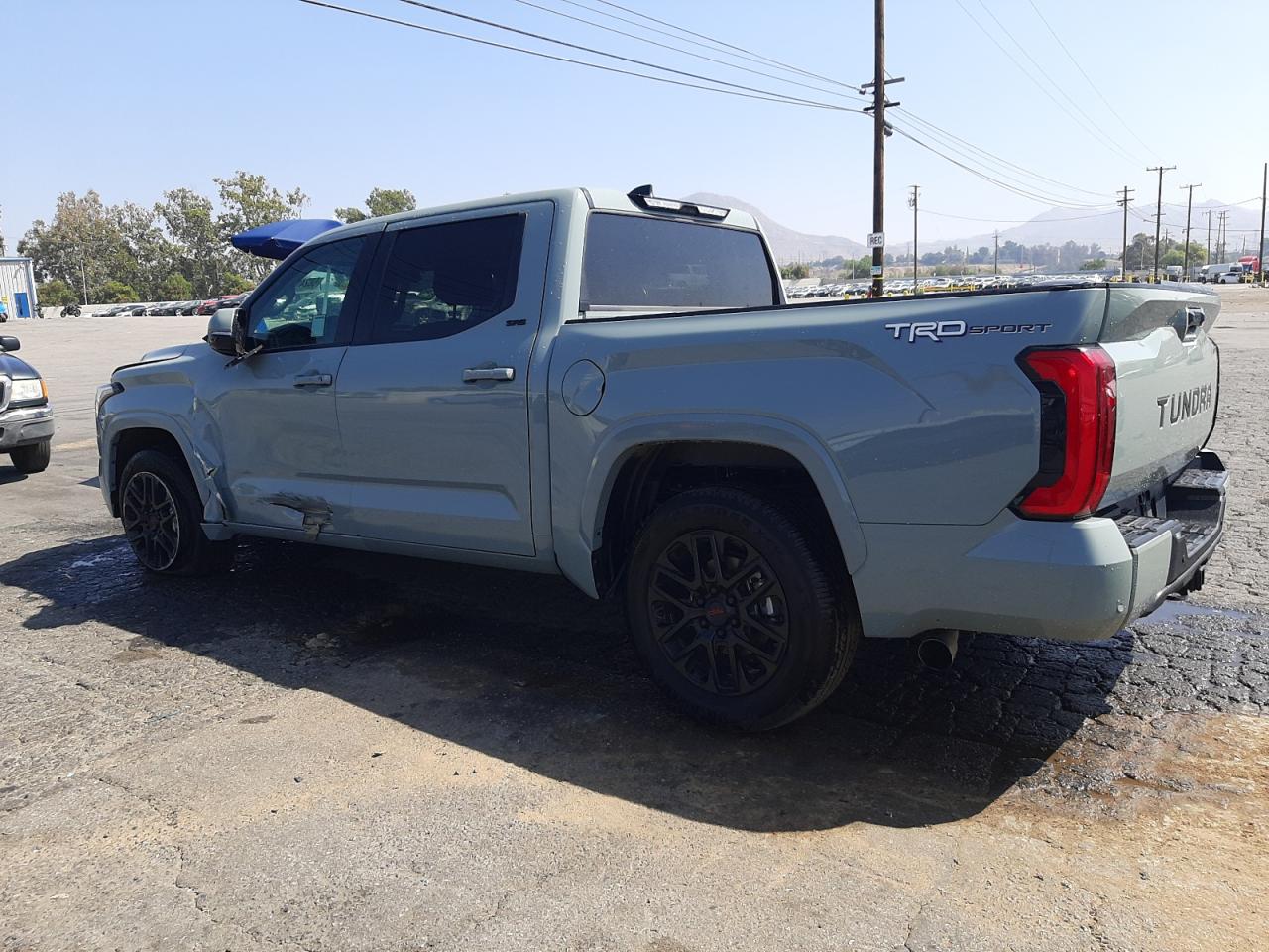Image 2 of Toyota Tundra Crewmax Sr 2022 with VIN 5TFLA5AB3NX015324